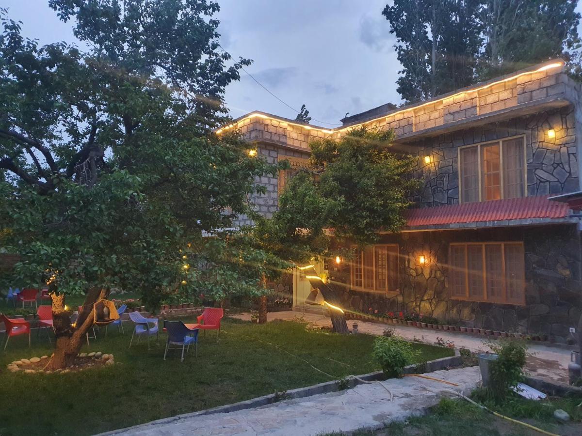 Sehrish Guest House Skardu Eksteriør billede
