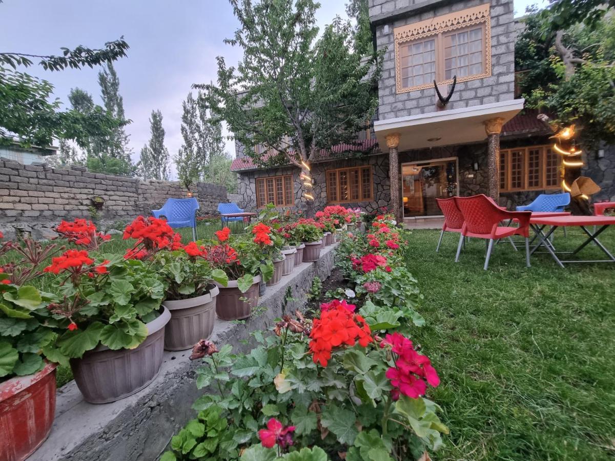 Sehrish Guest House Skardu Eksteriør billede